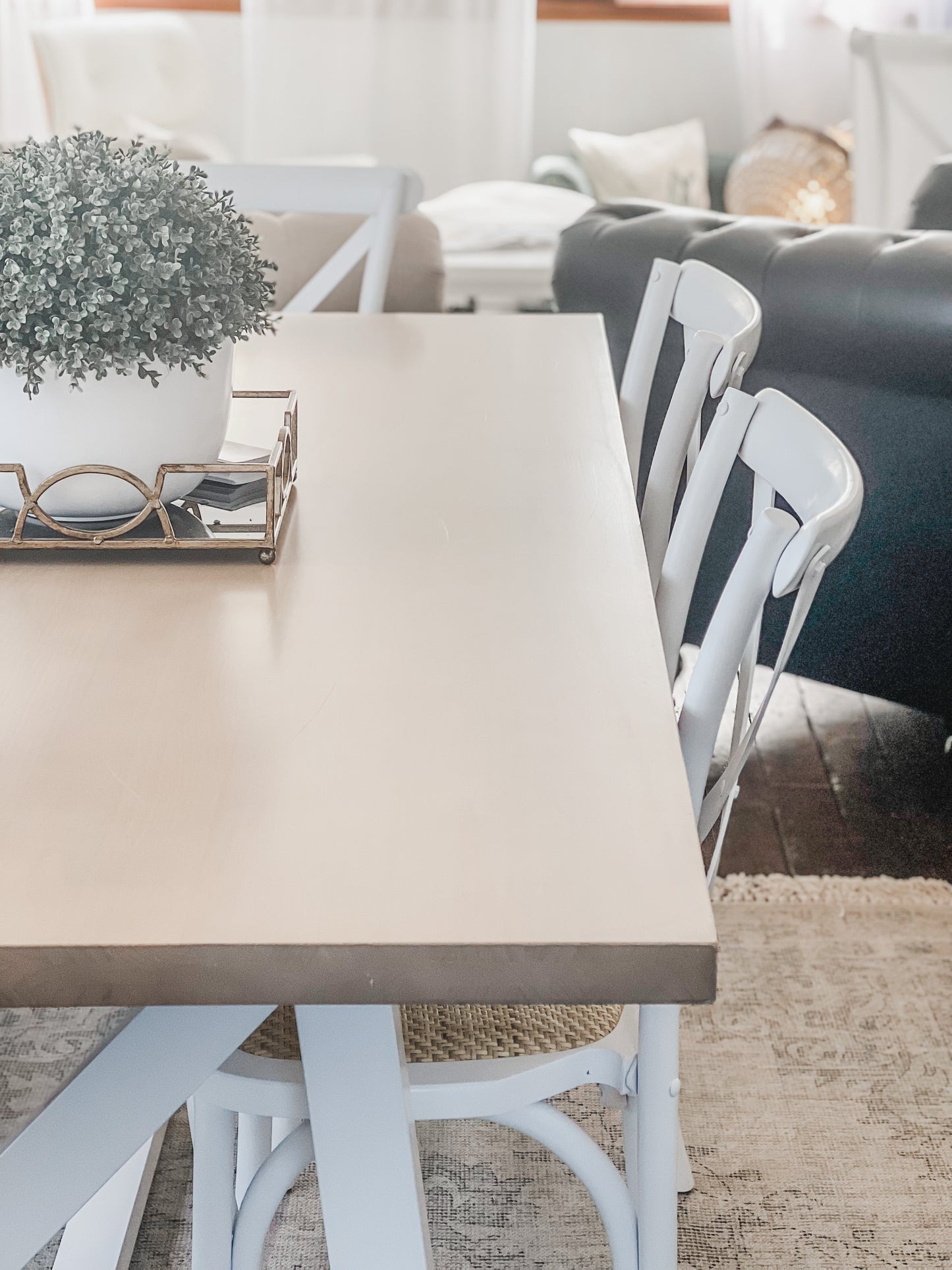 Hampton's Dining Table + 6 Chairs