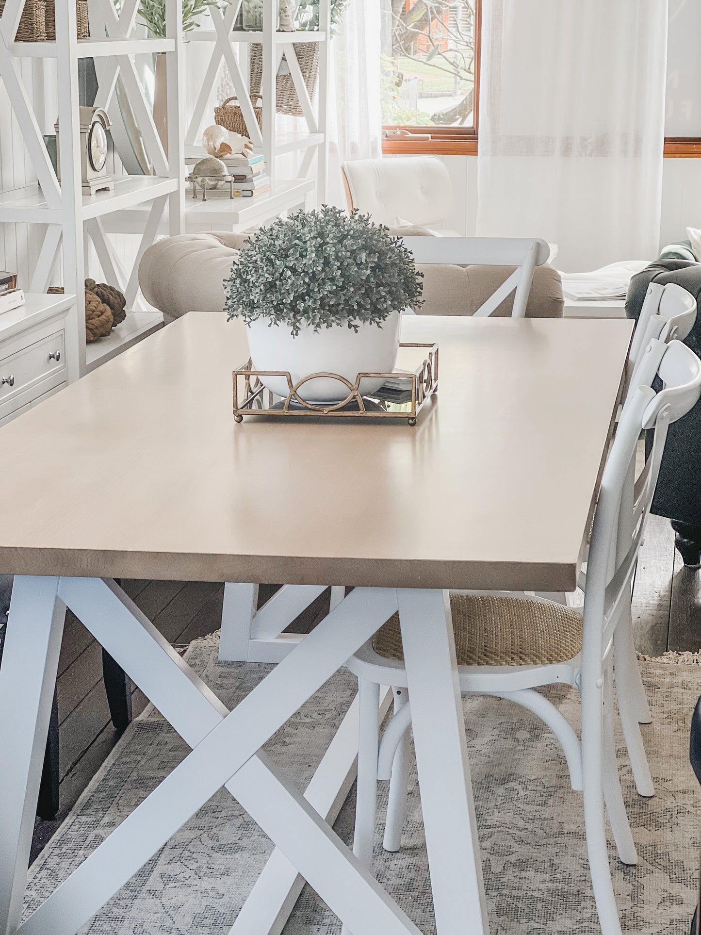 Hampton's Dining Table + 6 Chairs
