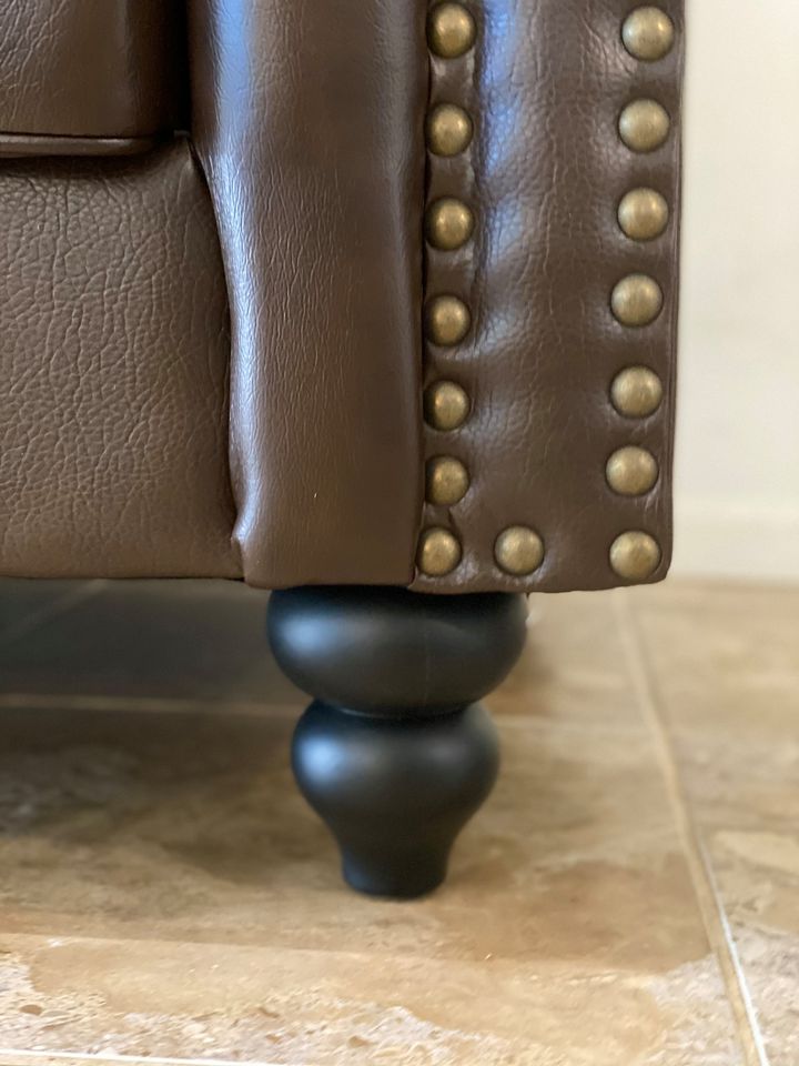 1 Seater Chesterfield Lounge - Brown