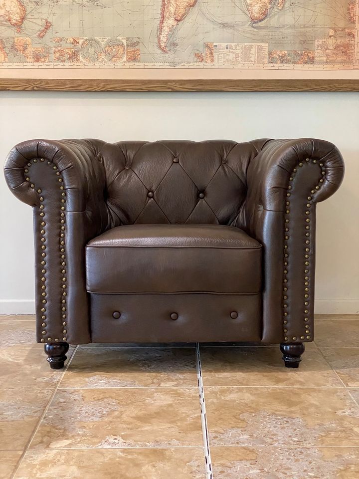 1 Seater Chesterfield Lounge - Brown
