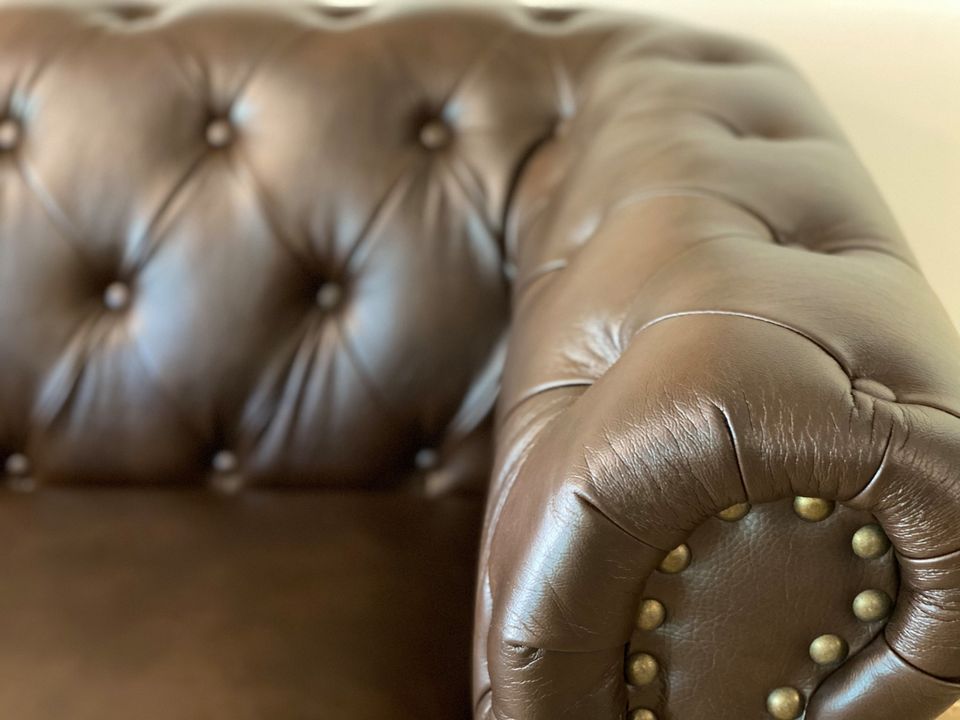 1 Seater Chesterfield Lounge - Brown